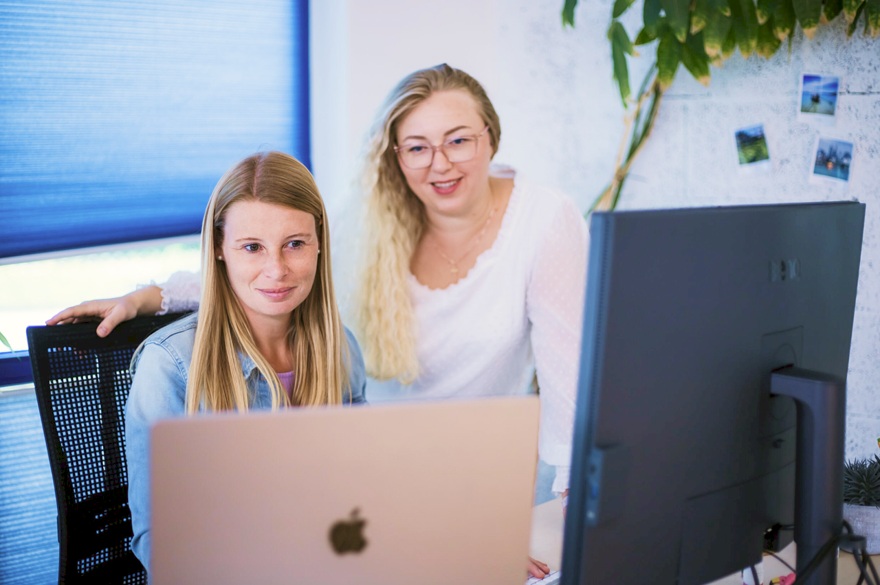 Unsere innovativen Softwareentwickler*innen gestalten benutzerfreundliche Programme für über 18 Mio. Nutzer*innen weltweit. Dabei liegt der Fokus auf einer einfachen Bedienbarkeit der Produkte und hoher Qualität.