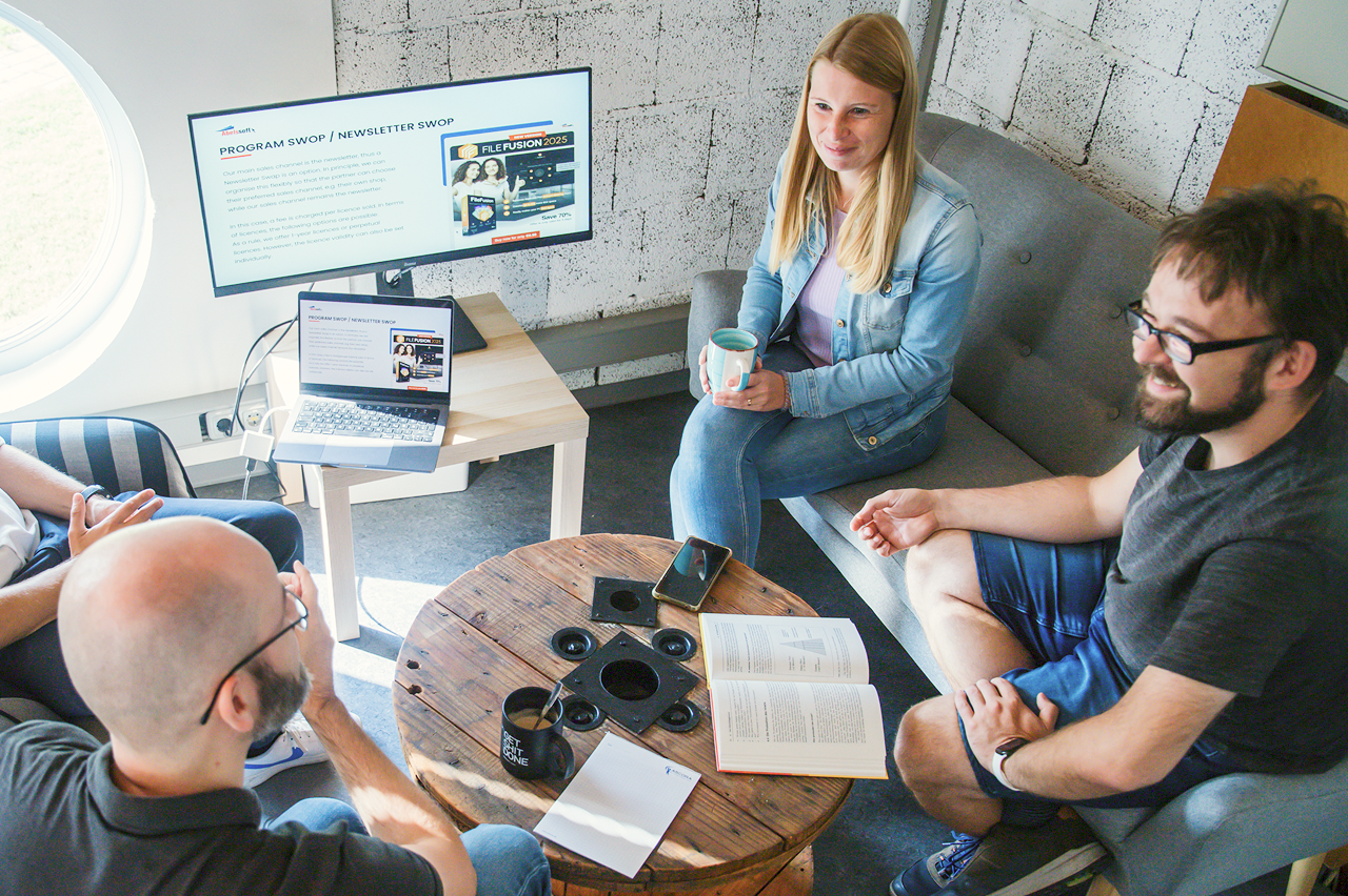 Unsere innovativen Softwareentwickler*innen gestalten benutzerfreundliche Programme für über 18 Mio. Nutzer*innen weltweit. Dabei liegt der Fokus auf einer einfachen Bedienbarkeit der Produkte und hoher Qualität.